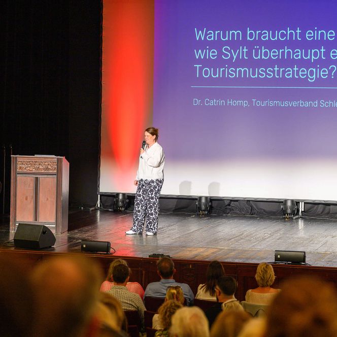 Dr. Catrin Homp, Geschäftsführerin des Tourismusverbands Schleswig-Holstein, 