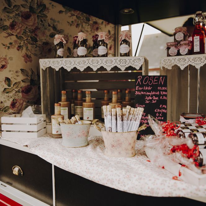 Sylt Mari auf dem Wochenmarkt Stand von Sylt-Mari im Rosenglück auf dem Wochenmarkt in Westerland