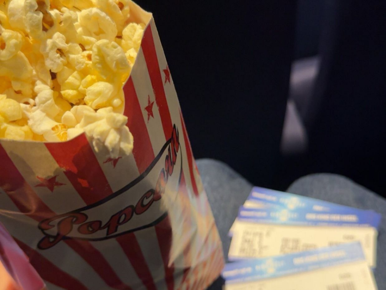 Kinoabend mit Popcorn