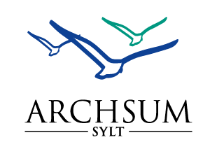 Logo für Archsum Sylt: Zwei stilisierte Möwen fliegen über dem Text.