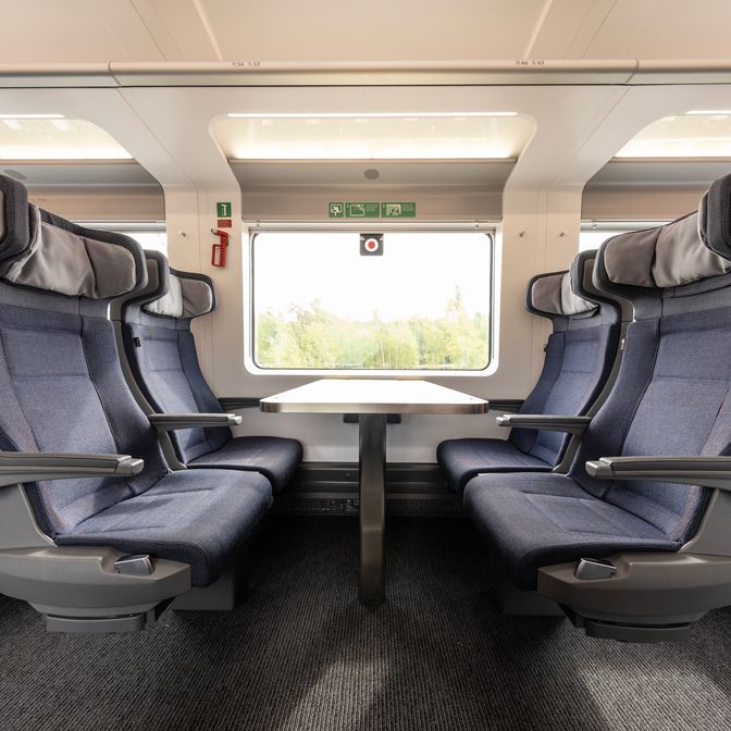 zweite Klasse im ICE L